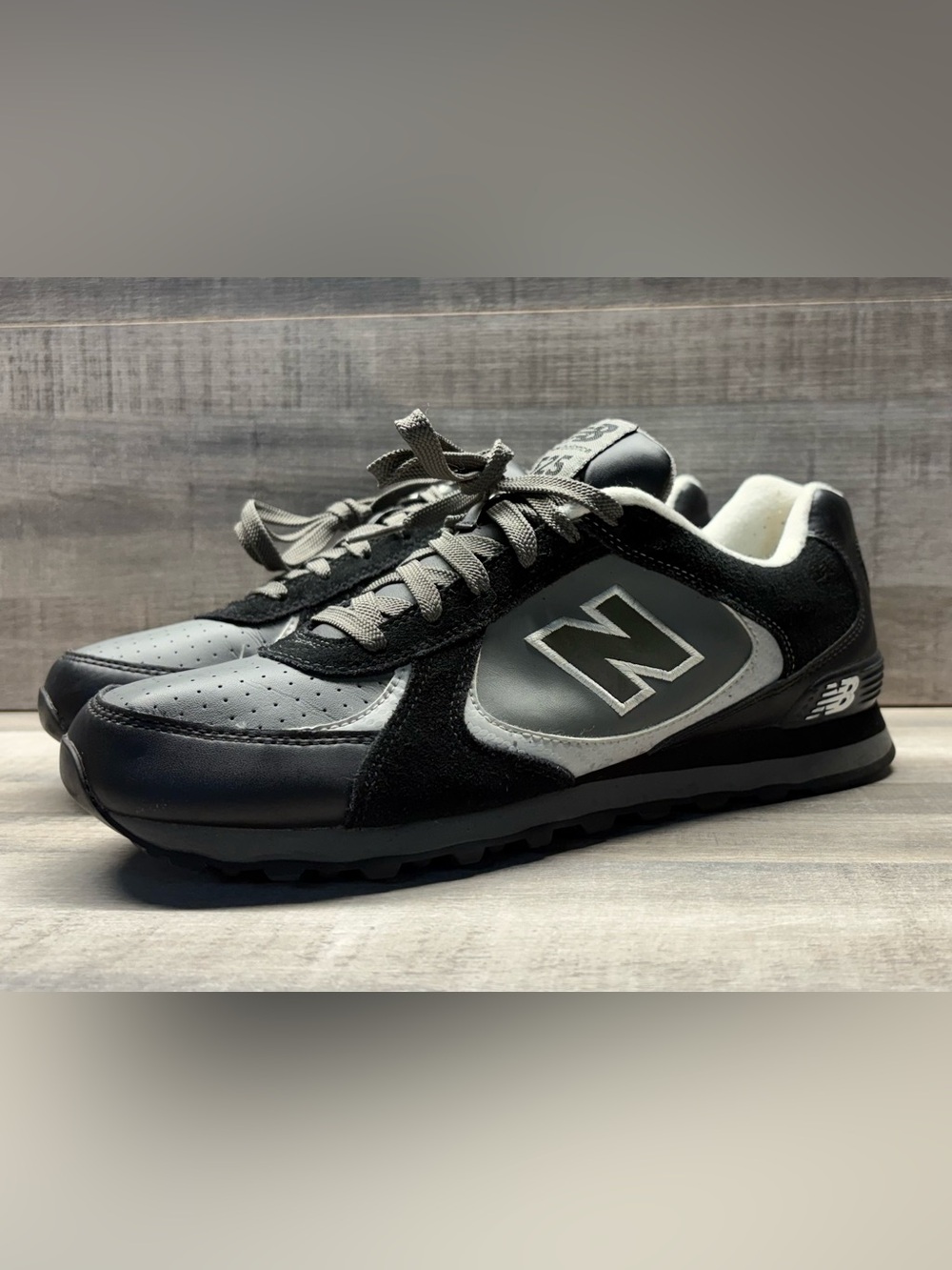 New Balance 525 ML525BS Men’s 9.5 D Black Gray Lace Up Sneakers
